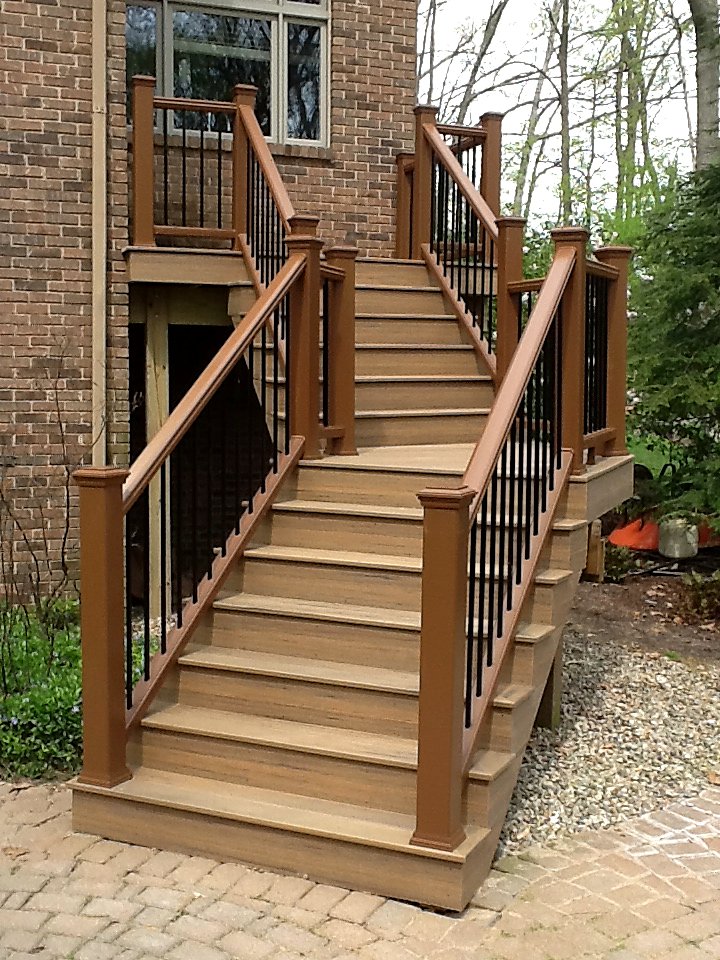 Trex Transcend staircase and landing in Ann Arbor, MI