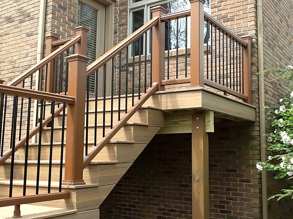 New Trex Transcend staircase in Ann Arbor, MI
