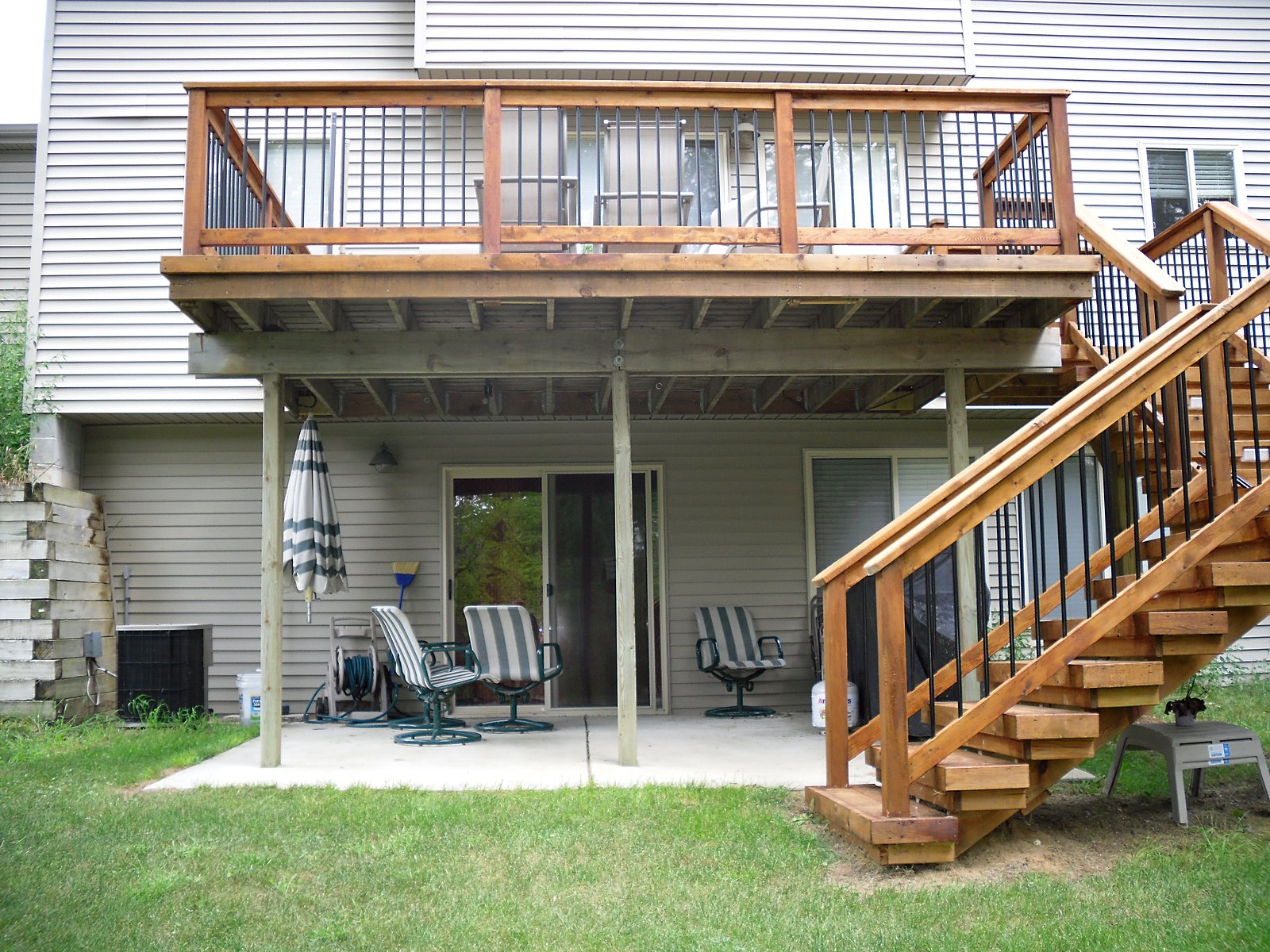 Freshly stained elevated deck in Clarkston, MI