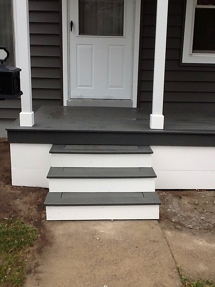 Composite porch steps in Royal Oak, MI